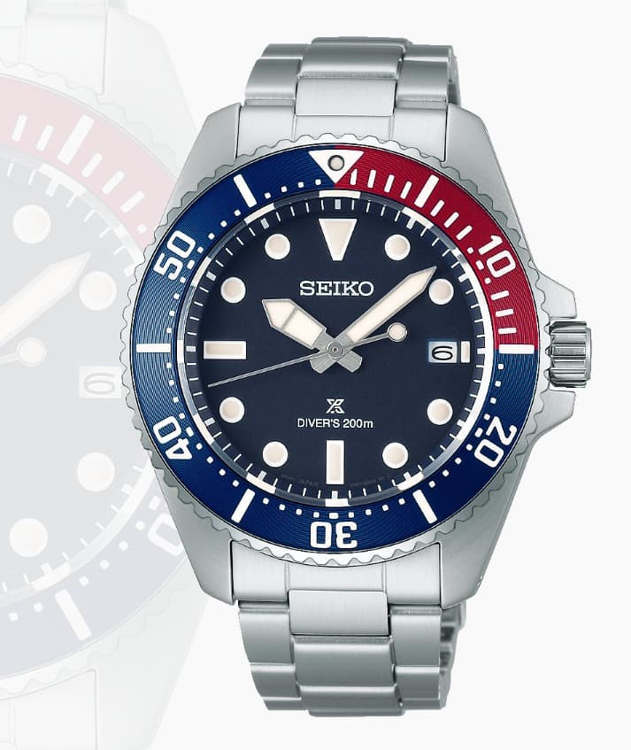 Seiko Prospex Solar Diver’s in Blue-Red-Blue SNE595P1